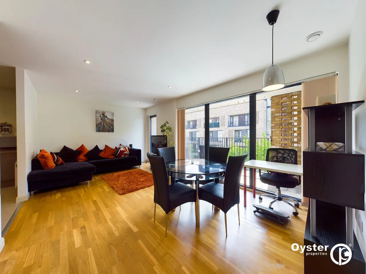 Alpine Road, Palm Court, NW9, photo 2
