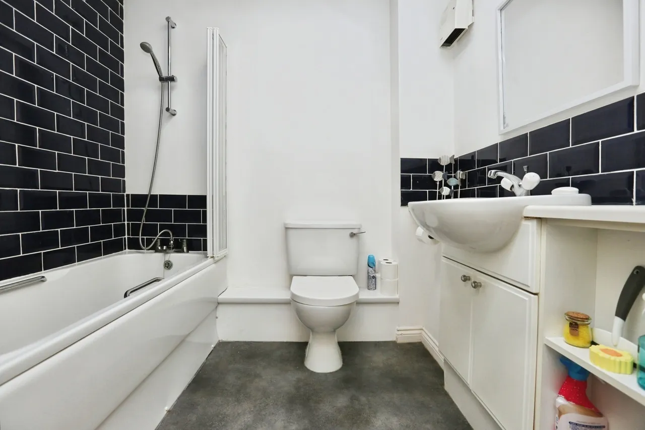 Hayling Close, Gosport, PO12, photo 5