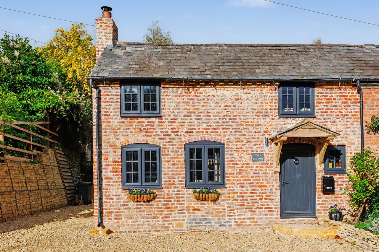 Brook Lane, Cropthorne, WR10, photo 21