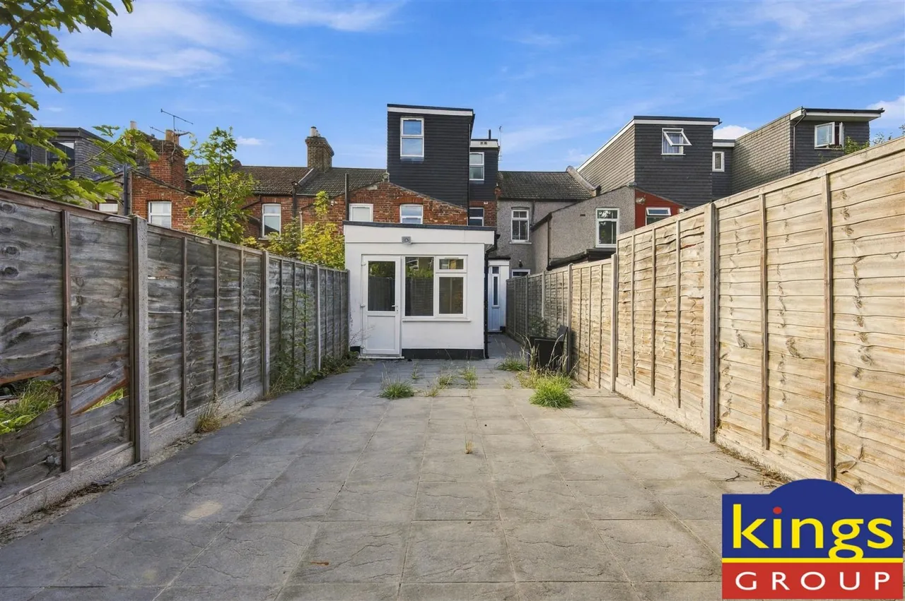 Grosvenor Road, Edmonton, N9, photo 4