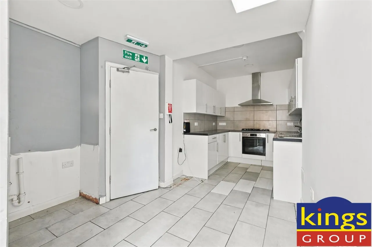 Grosvenor Road, Edmonton, N9, photo 9