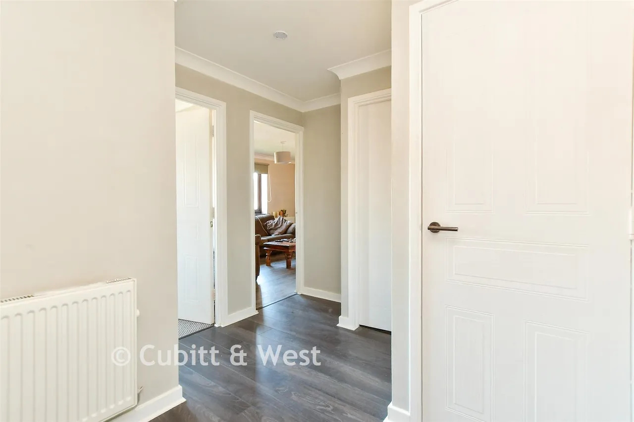 Cavell Avenue, Peacehaven, BN10, photo 5