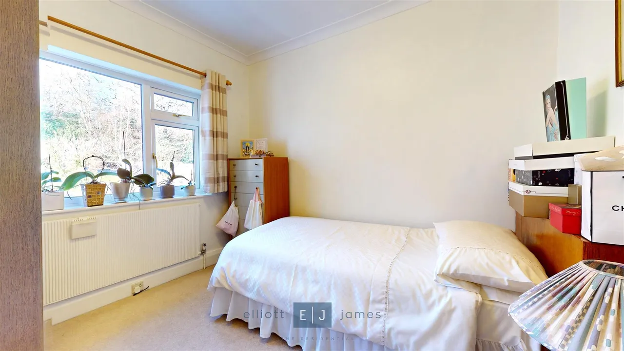 Field Close, Buckhurst Hill, photo 9