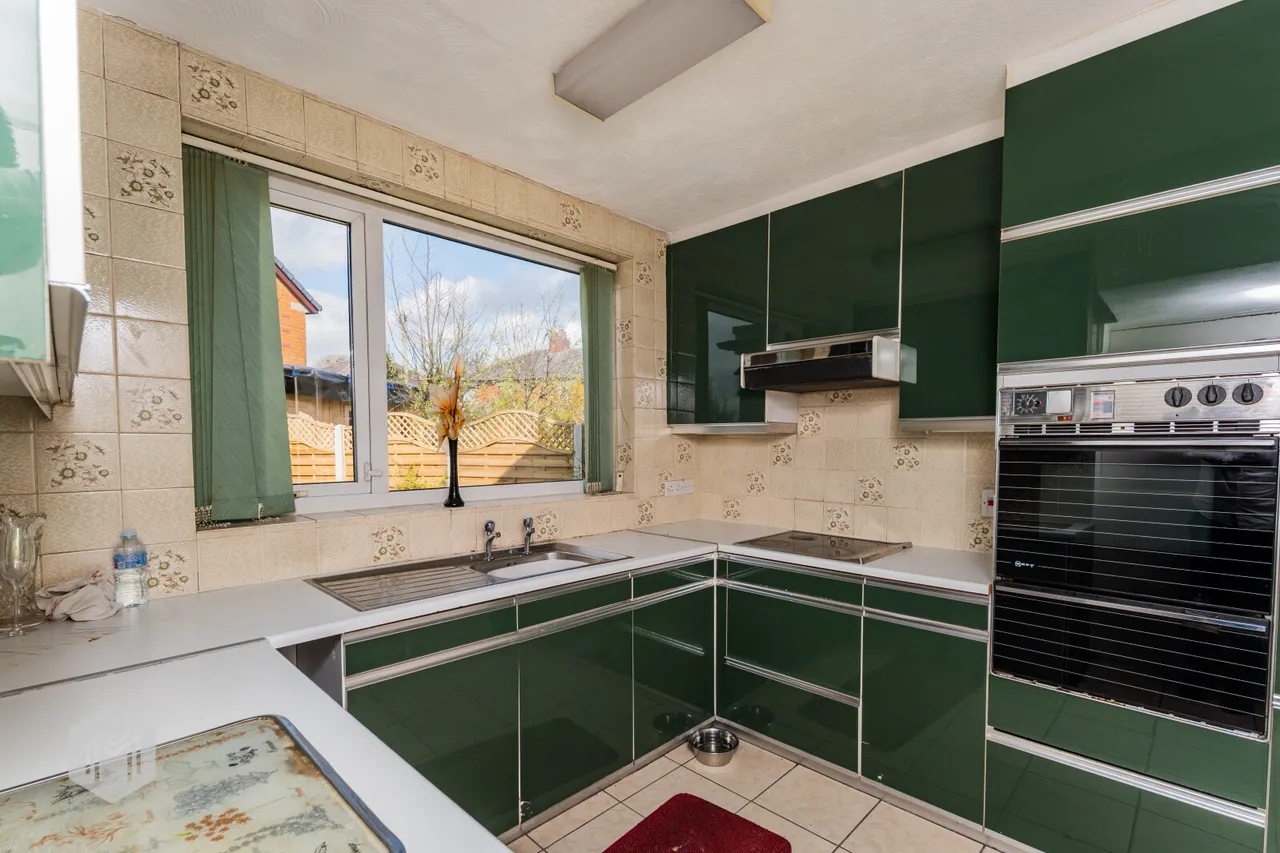 Grindsbrook Road, Radcliffe, Manchester, M26 4JS, photo 2