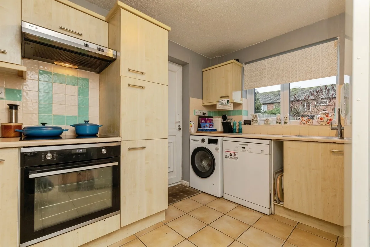 Windsor Close, Stoke Gifford, Bristol, photo 6