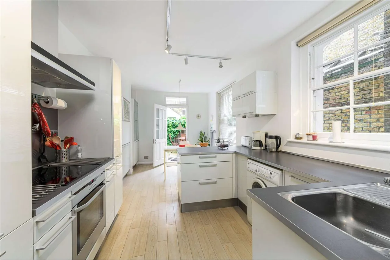 Jedburgh Street, Battersea, London, SW11 5QA, photo 2