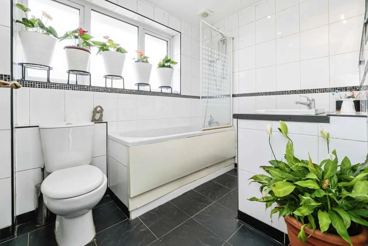 View Close, CHIGWELL, Essex, IG7, photo 15