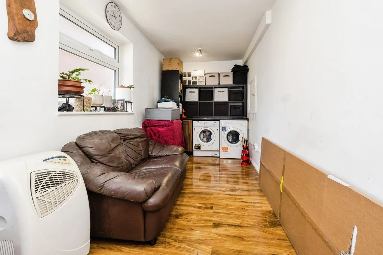 View Close, CHIGWELL, Essex, IG7, photo 17
