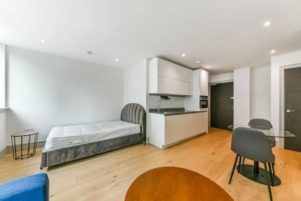 1 bed flat to rent, Spring Villa Road, Edgware, HA8