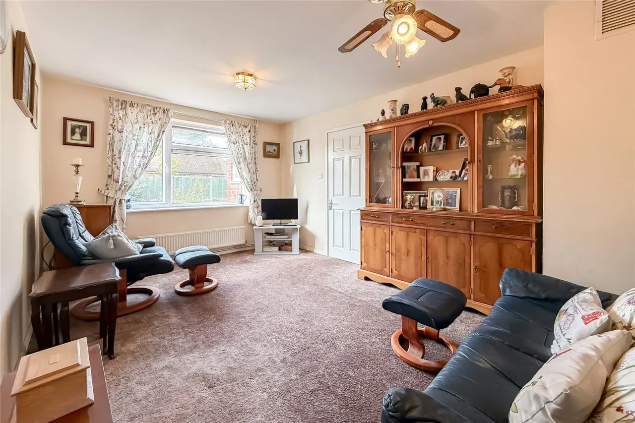 Hall Gardens, Colney Heath, AL4, photo 2