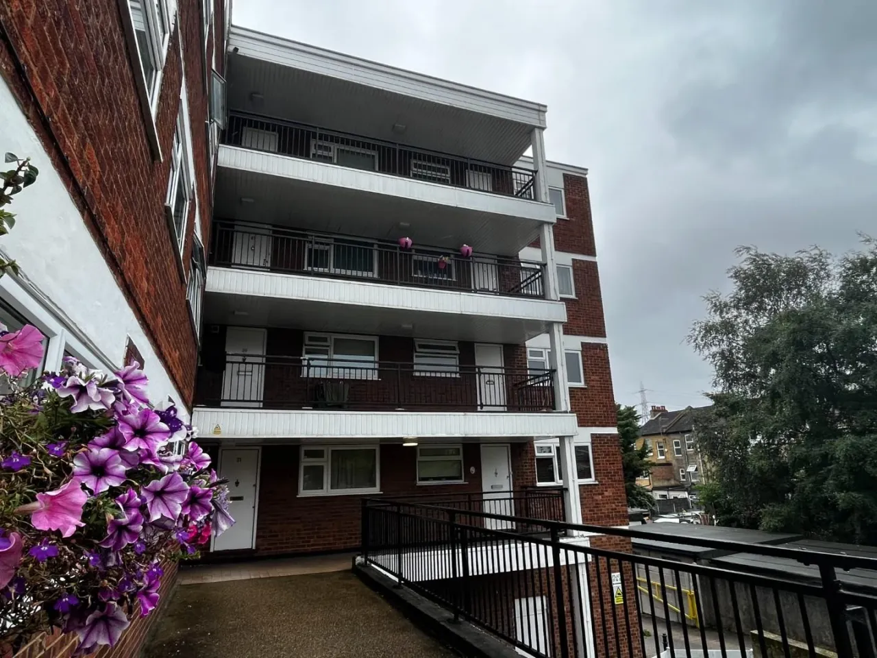 Lynwood Close, South Woodford, E18 1DP, photo 10