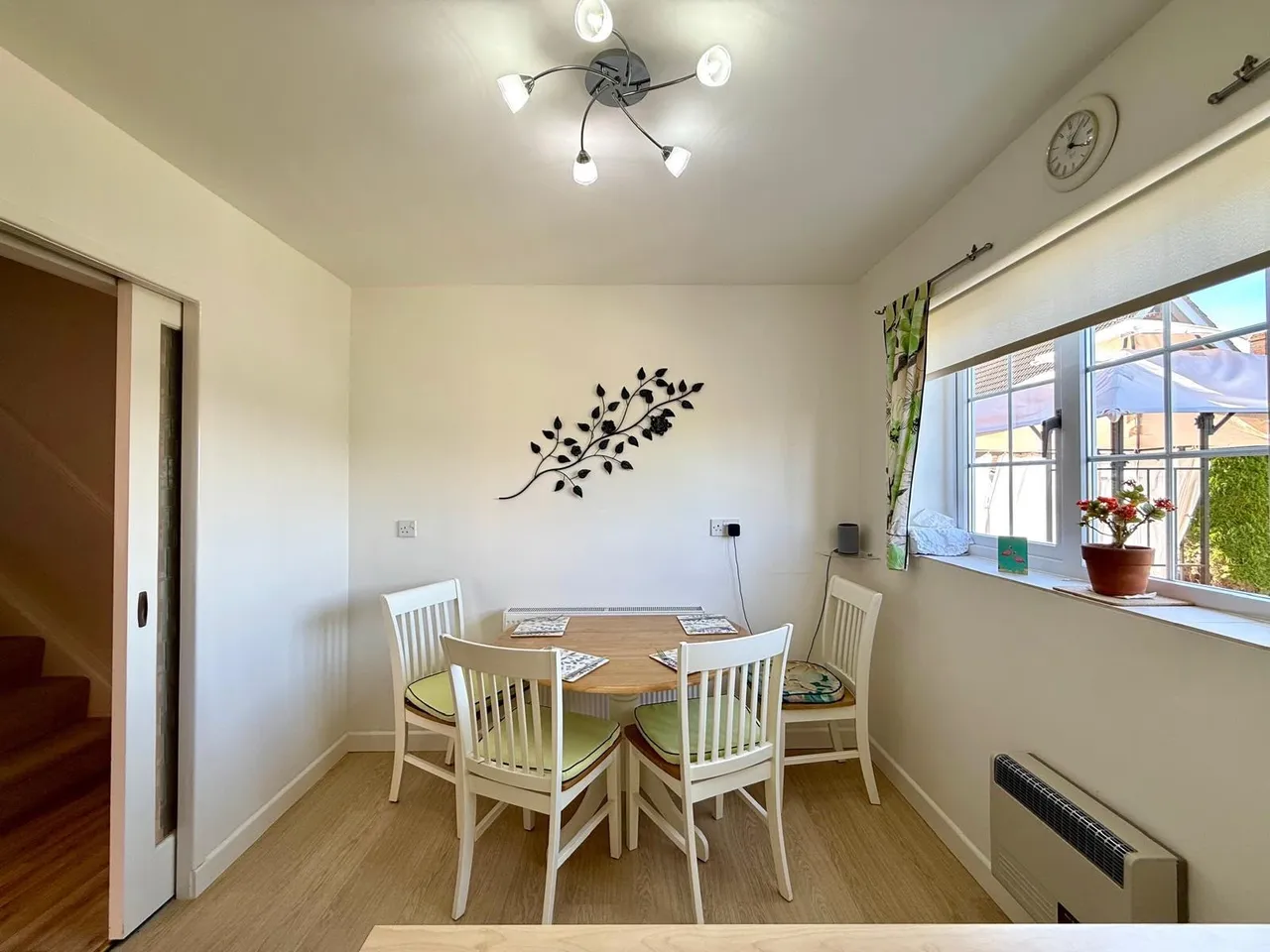 Cloverlands, Swindon, Wiltshire, SN25 1RW, photo 7