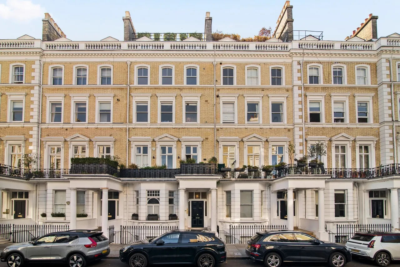 3 bed flat for sale, Cranley Gardens, South Kensington, SW7