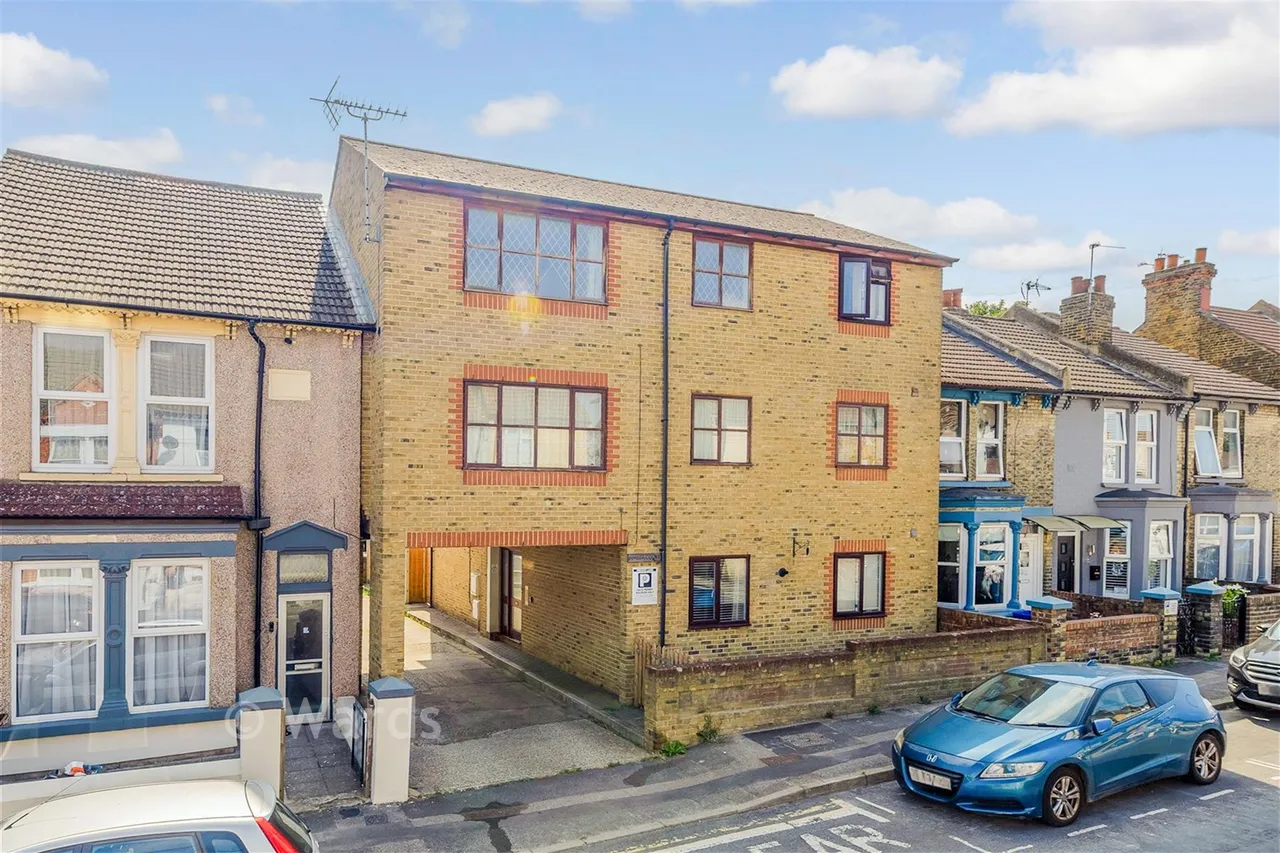 1 bed flat for sale, Beresford Road, Upper Gillingham, ME7