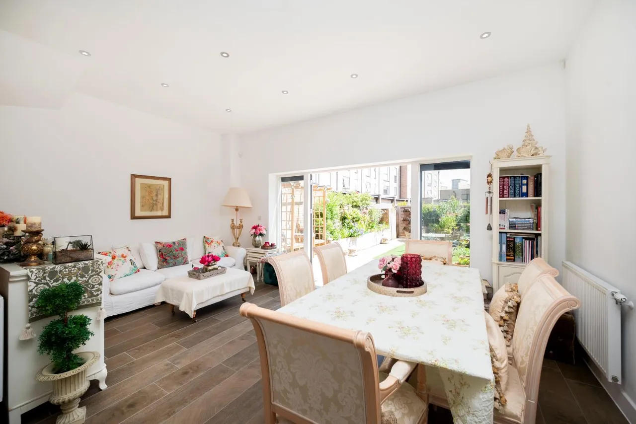 Delta Mews, Millbrook Park, NW7, London, photo 3