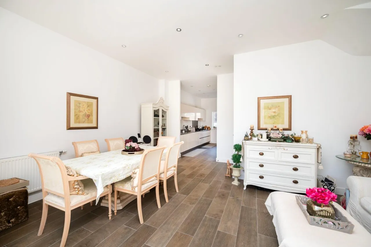 Delta Mews, Millbrook Park, NW7, London, photo 4