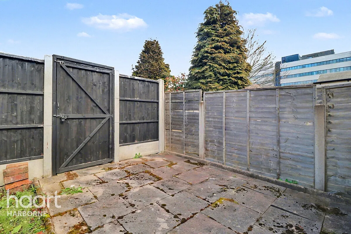 Hagley Road West, Oldbury, B68, photo 17