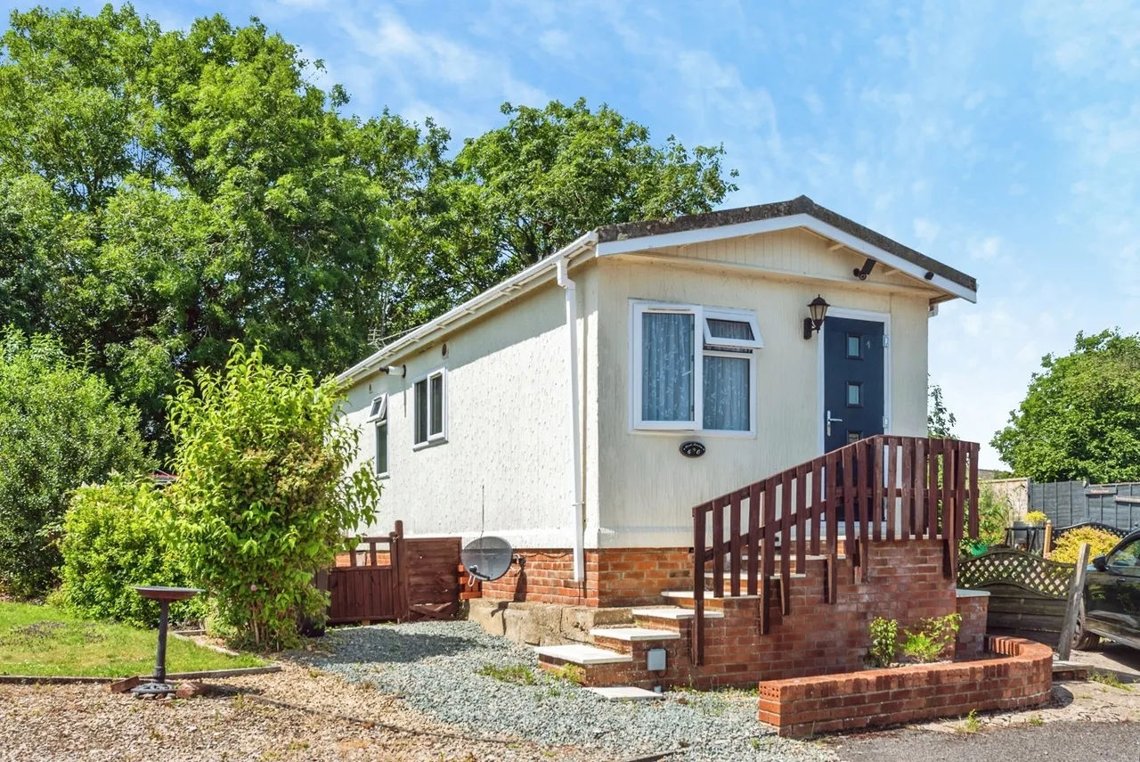 Brook Meadow, Wroughton, Swindon, Wiltshire, SN4, photo 2