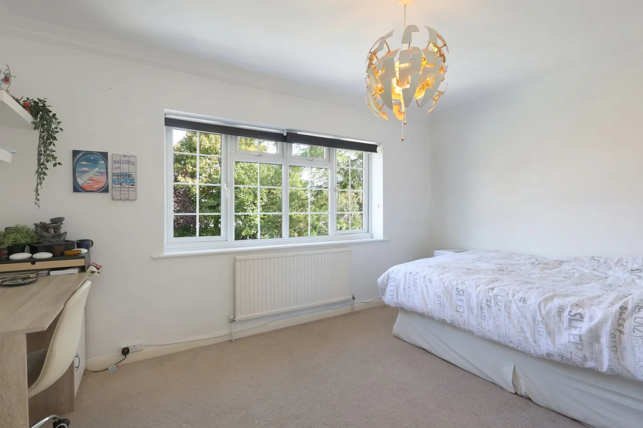 Woodside Avenue, Beaconsfield, HP9, photo 15