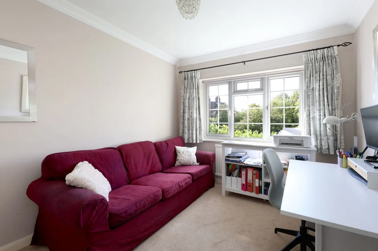 Woodside Avenue, Beaconsfield, HP9, photo 10