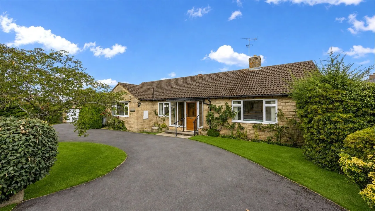 Greenhills Close, Charlton Kings, GL53, photo 3