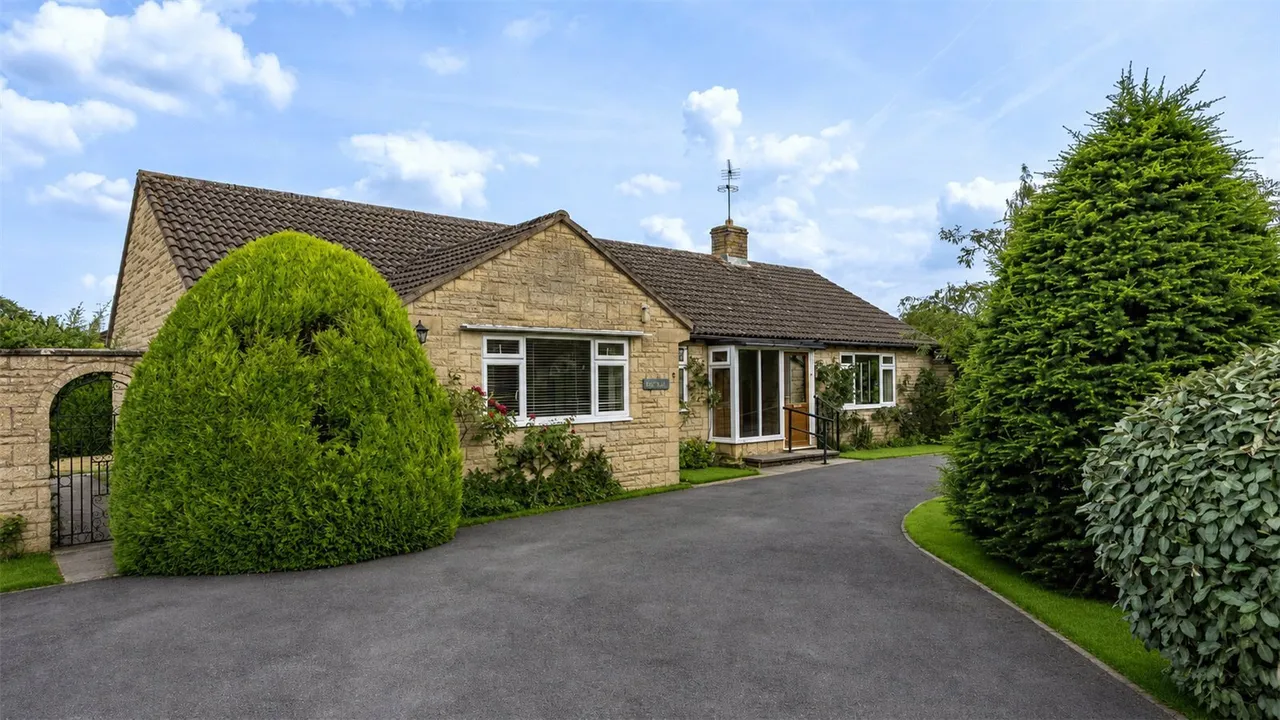 Greenhills Close, Charlton Kings, GL53, photo 4