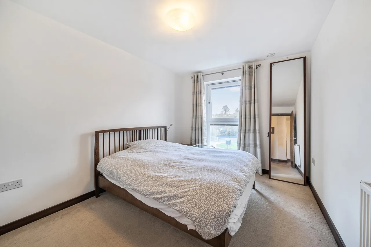 Modern riverside living at its finest!, UB9, photo 16