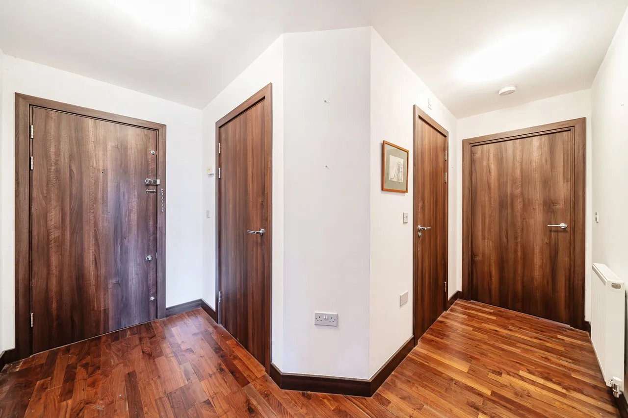 Modern riverside living at its finest!, UB9, photo 14