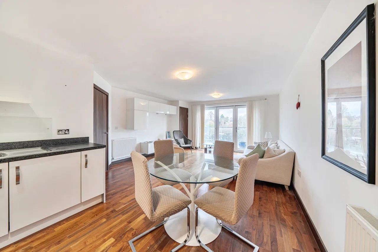 Modern riverside living at its finest!, UB9, photo 18