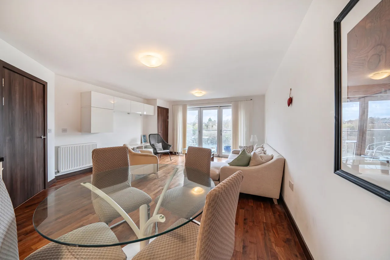 Modern riverside living at its finest!, UB9, photo 12