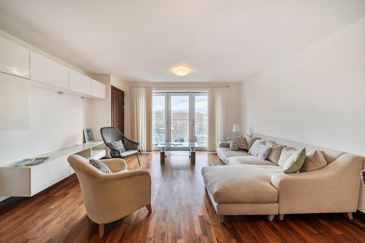 Modern riverside living at its finest!, UB9, photo 19