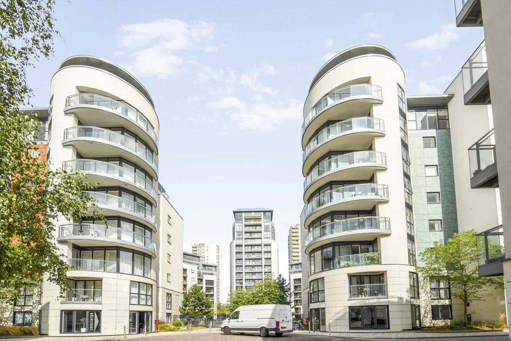 Pump House Crescent, Brentford, TW8, photo 9
