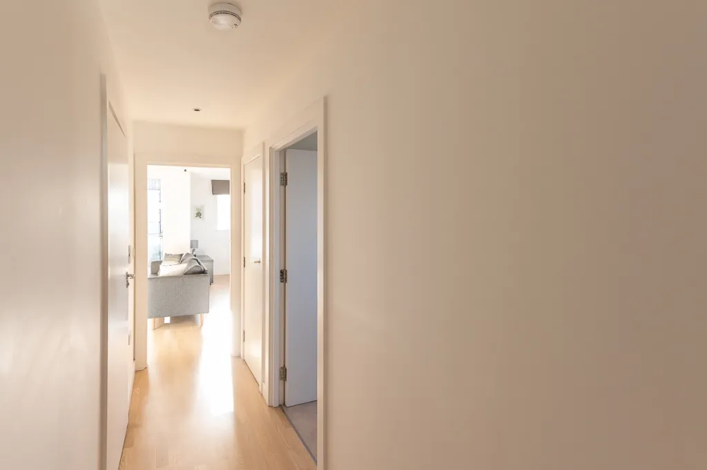 Pump House Crescent, Brentford, TW8, photo 14