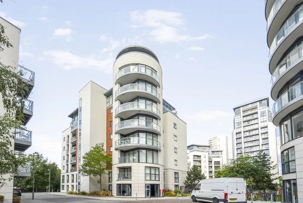 1 bed flat for sale, Pump House Crescent, Brentford, TW8
