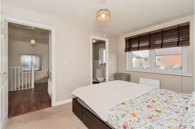 Dalefield Road, Normanton, photo 11