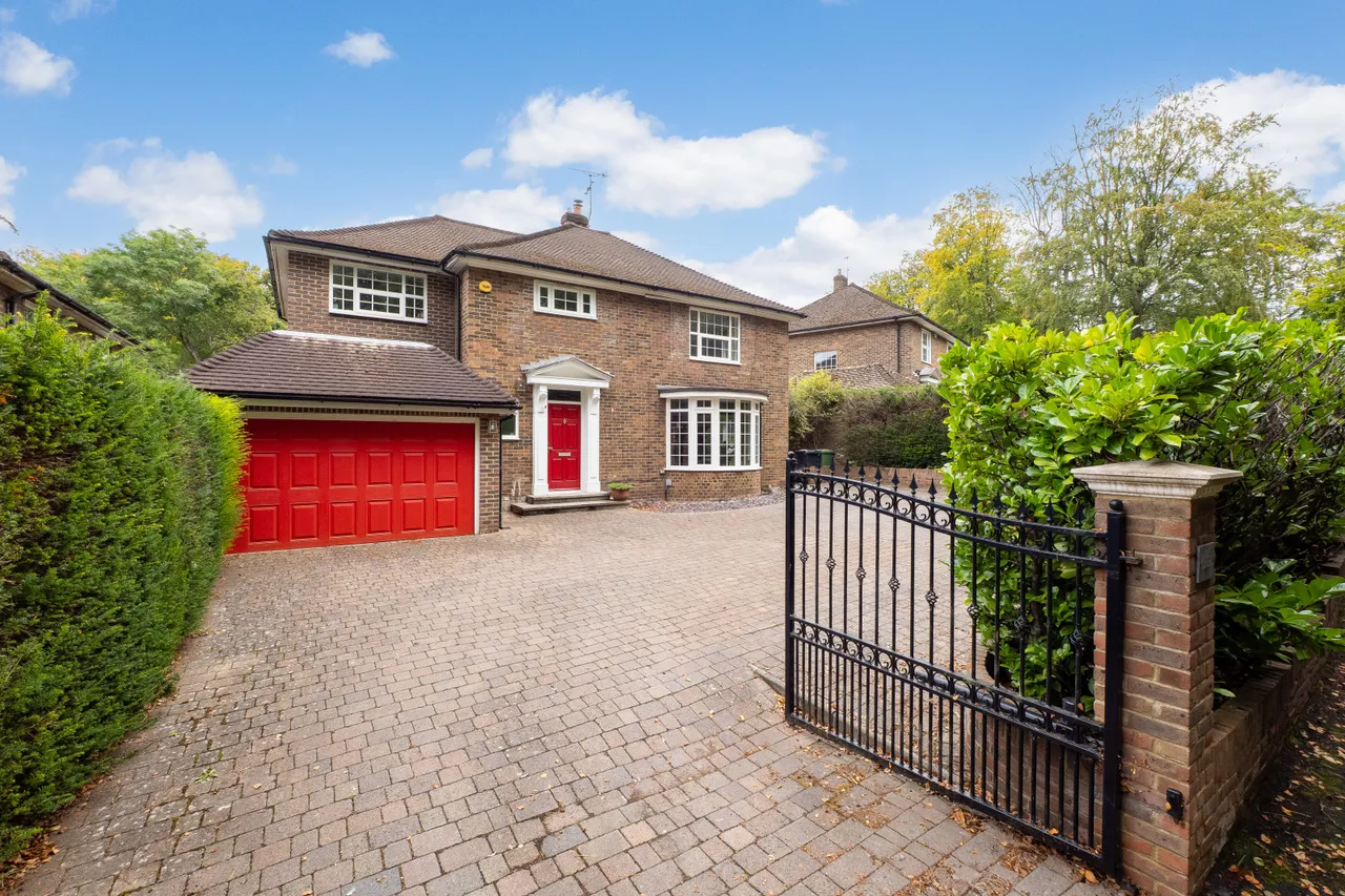 4 bed house for sale, Ashley Road, Epsom, KT18