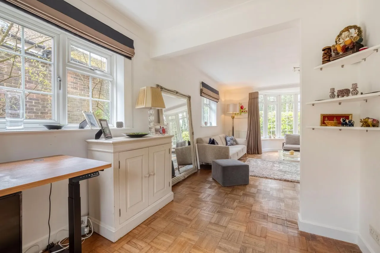 Ashley Road, Epsom, KT18, photo 25