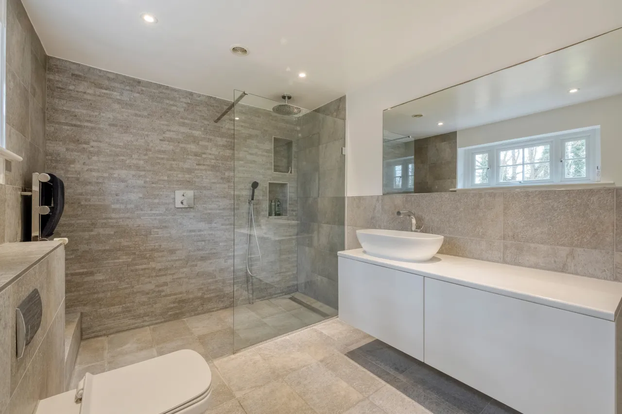 Ashley Road, Epsom, KT18, photo 13