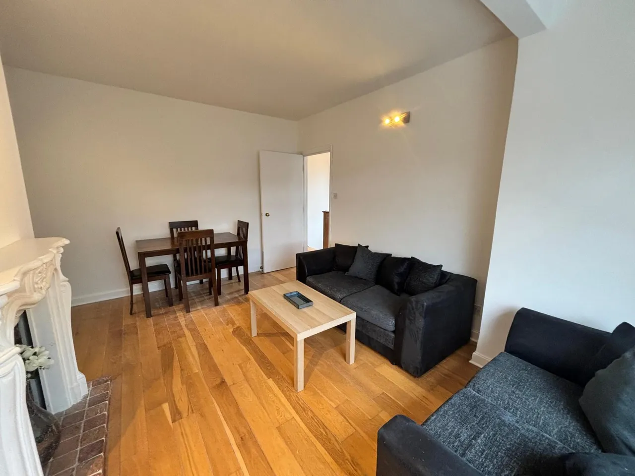 Watford Way, Hendon, NW4, photo 2