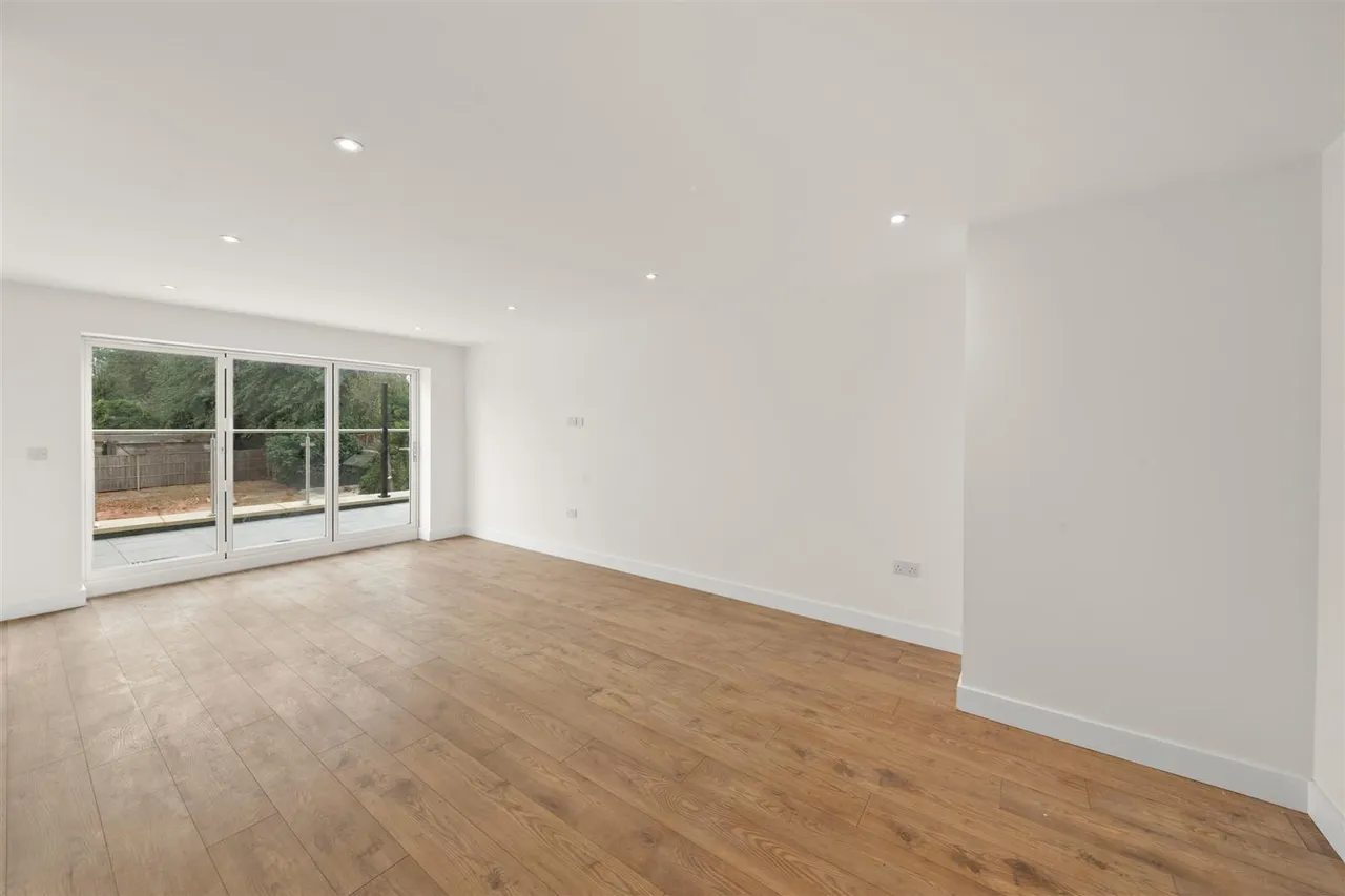 Harefield Road, Uxbridge, photo 2