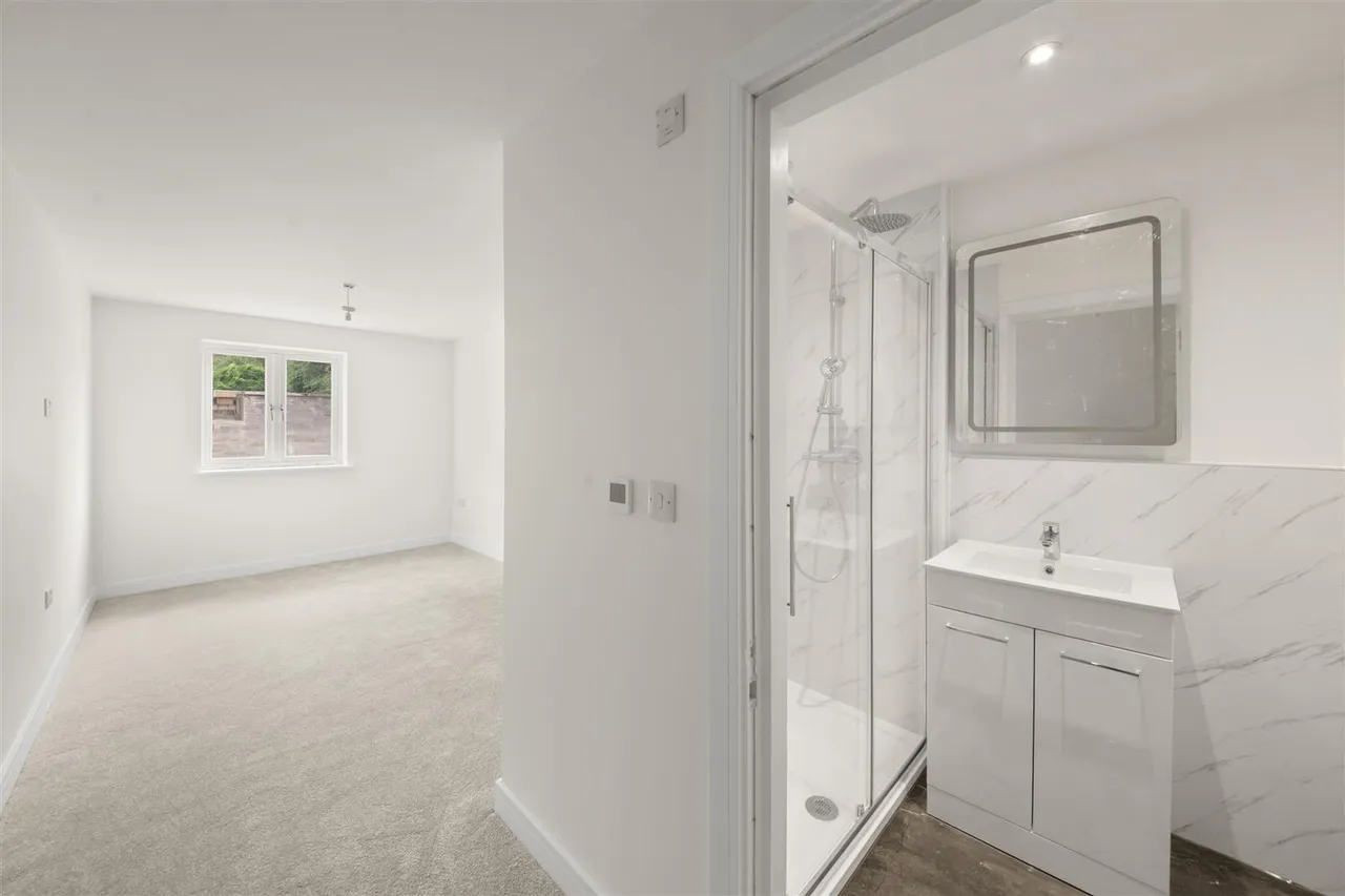 Harefield Road, Uxbridge, photo 15