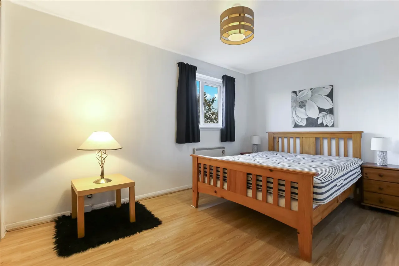 Lothian Way, Brancumhall, G74, photo 13
