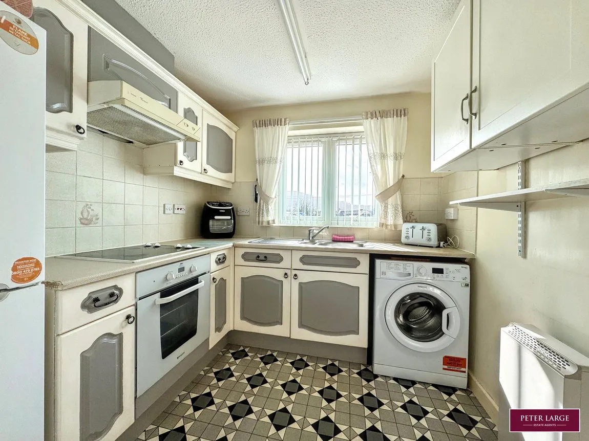 Sandy Lane, Prestatyn, Denbighshire, LL19 7SB, photo 2