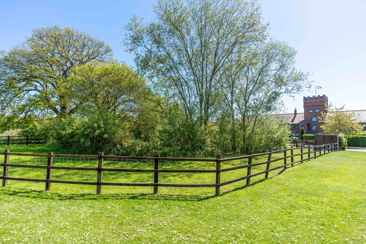 Brickendon Lane, Brickendon, SG13, photo 46