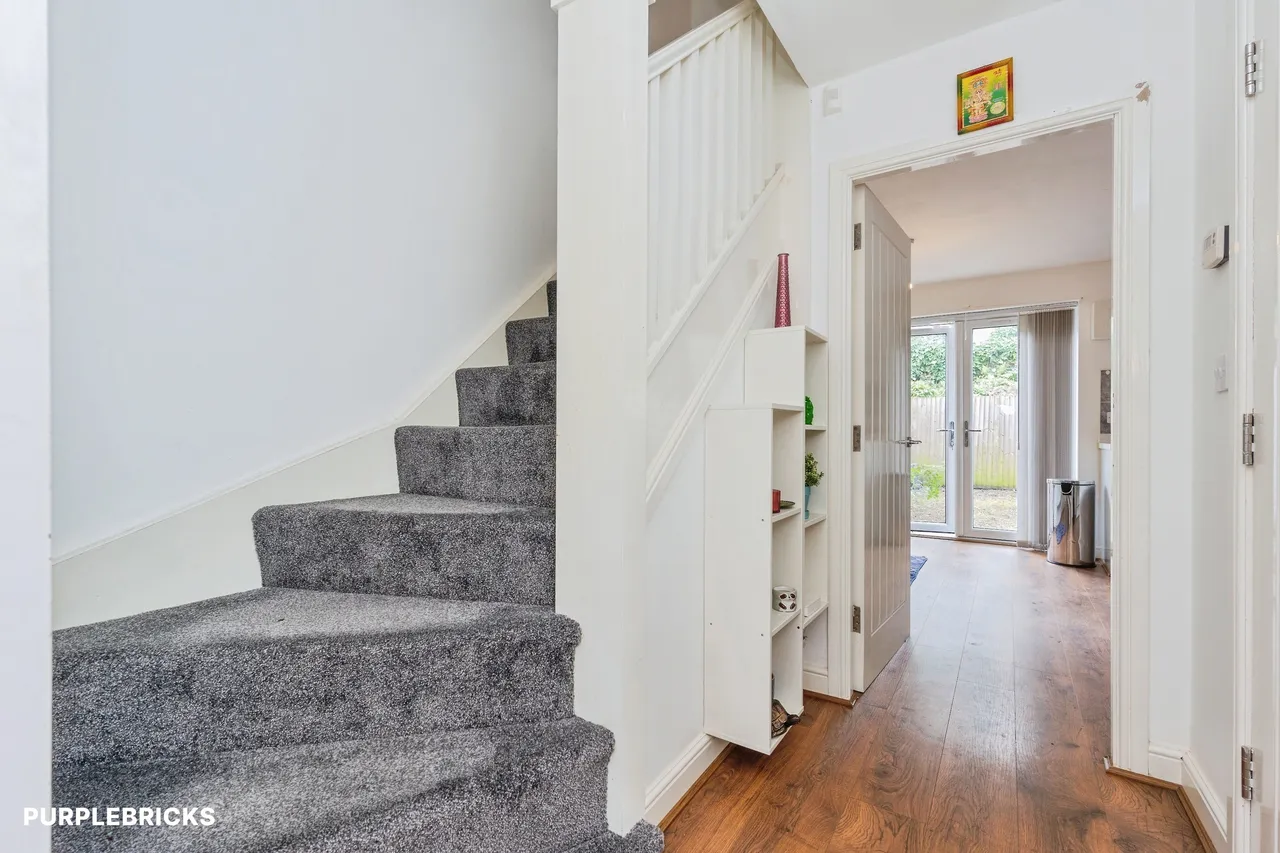 Harrison Court, Hyde, SK14, photo 7
