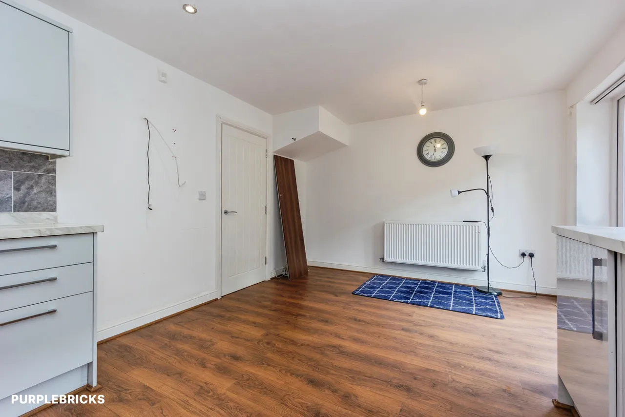 Harrison Court, Hyde, SK14, photo 5