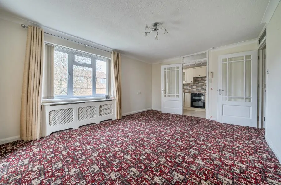 Larks Meade, Earley, RG6, photo 9