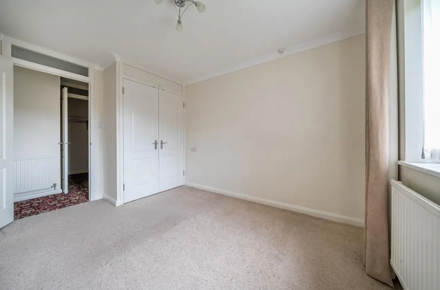 Larks Meade, Earley, RG6, photo 5