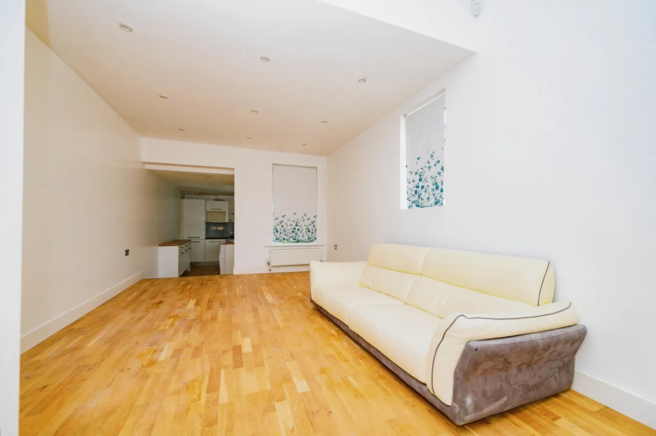 Russell Rise, Luton, LU1, photo 4