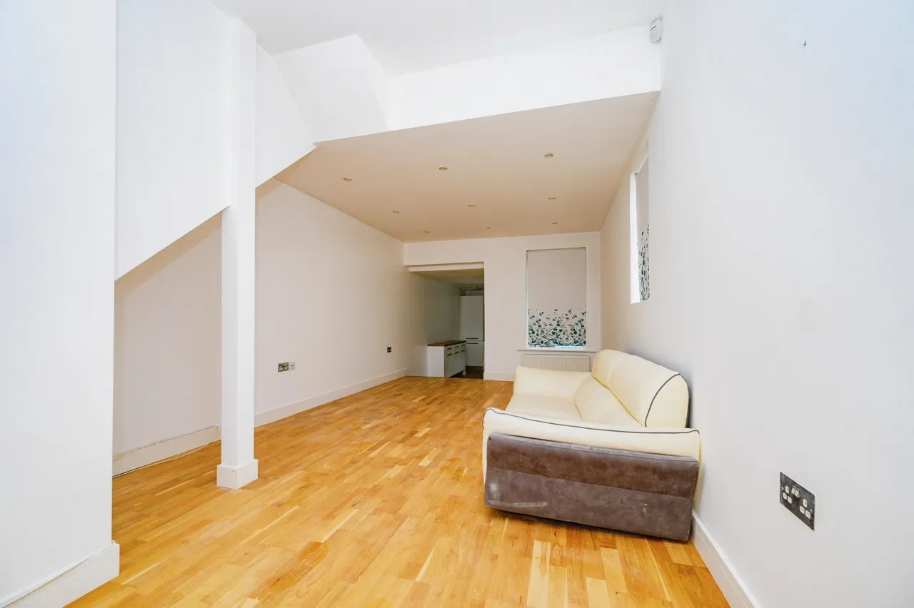 Russell Rise, Luton, LU1, photo 3